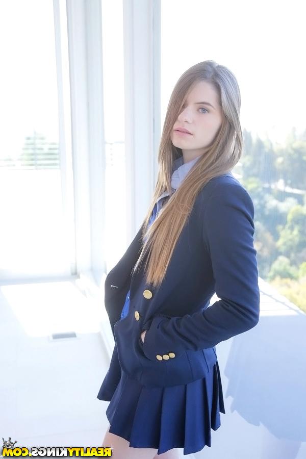 16P Long-haired teenage sweetie Alice March gets rid of her uniform and panties