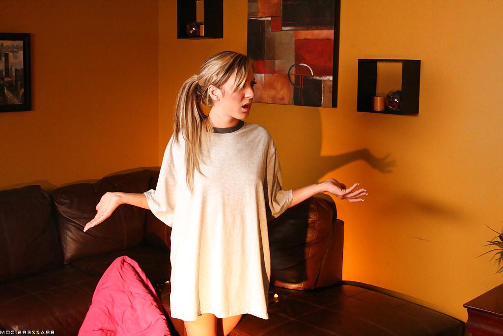 16P Sexy blonde Amy Brooke got her tiny asshole fucked by a fat dick