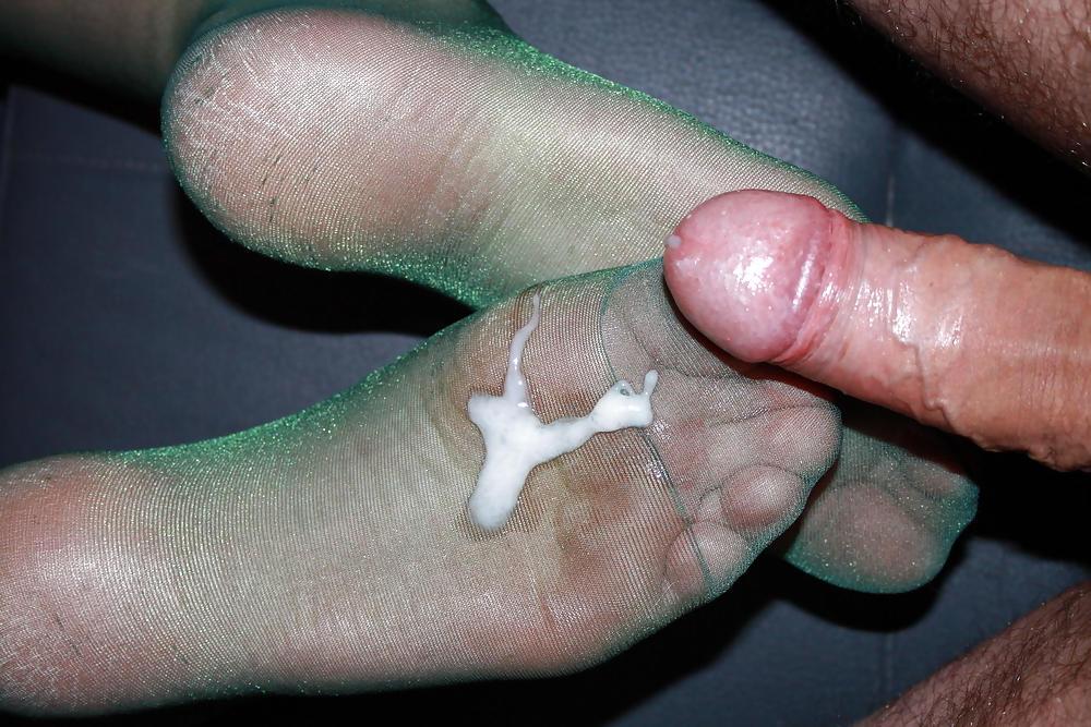25P For foot lovers