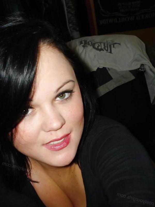 12P Gorgeous Busty Teen