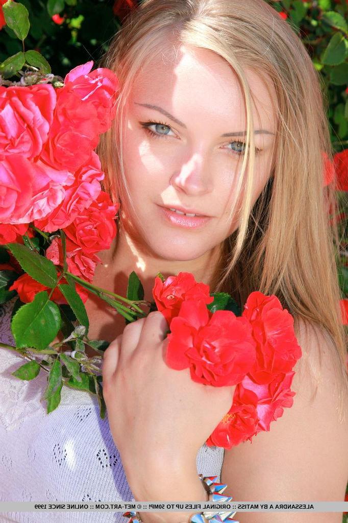 18P Beautiful blonde girl Alessandra strips naked to show you her pretty flower