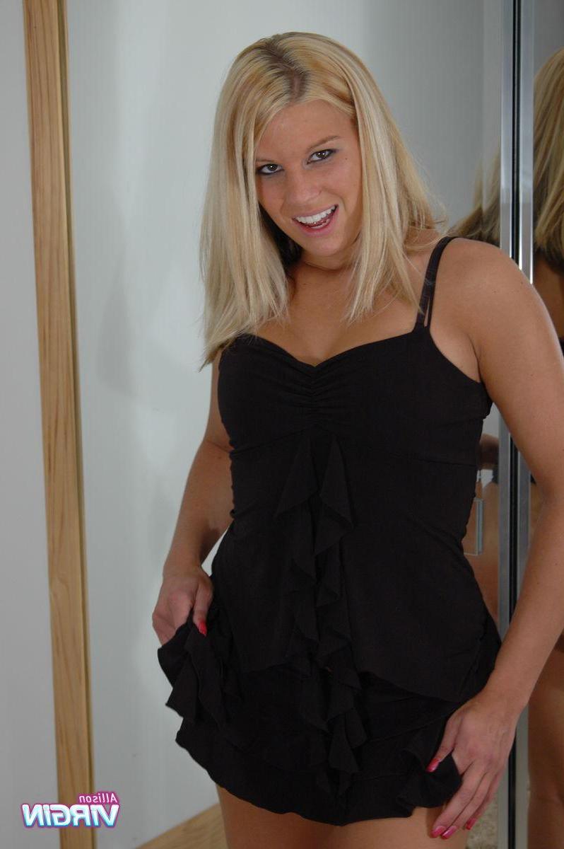 20P Pictures of Allison Virgin slowly stripping at home