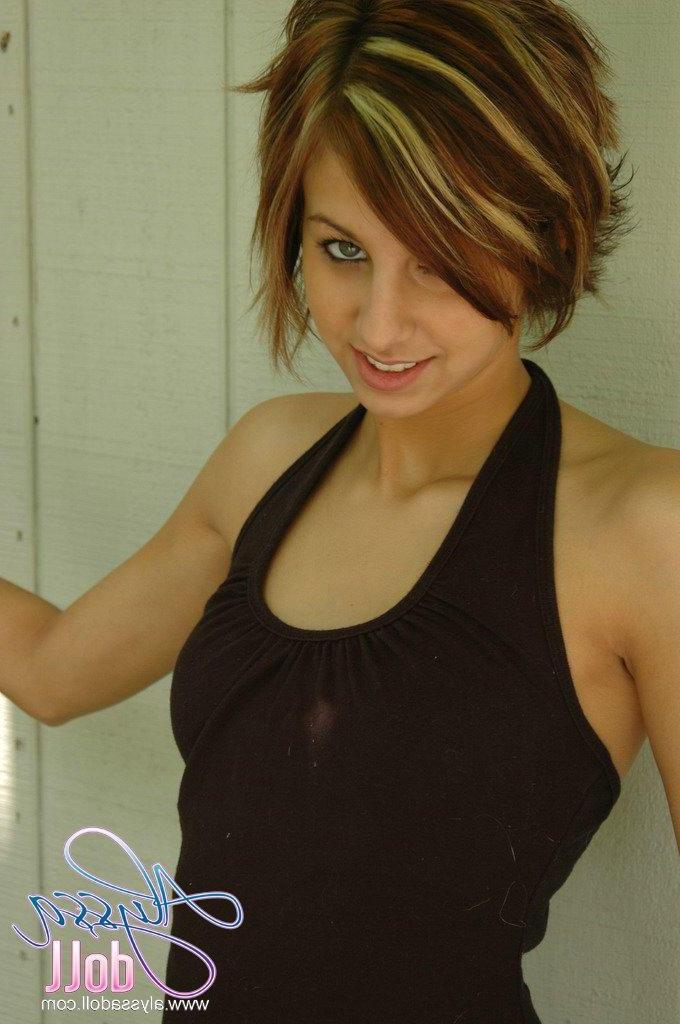 16P Pictures of Alyssa Doll taking her shirt off to cool off