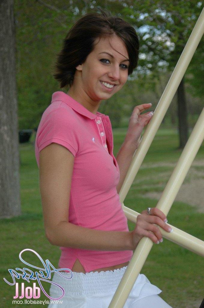 15P Pictures of Alyssa Doll flashing at the park