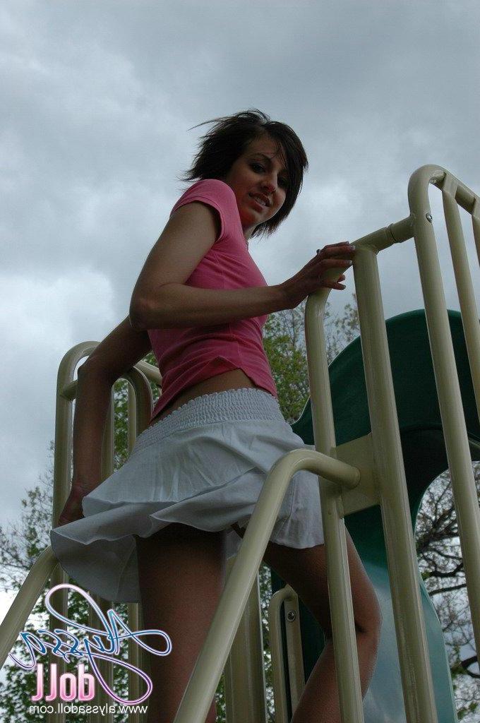 15P Pictures of Alyssa Doll flashing at the park