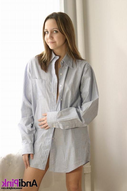 13P Andi non nude pijama set