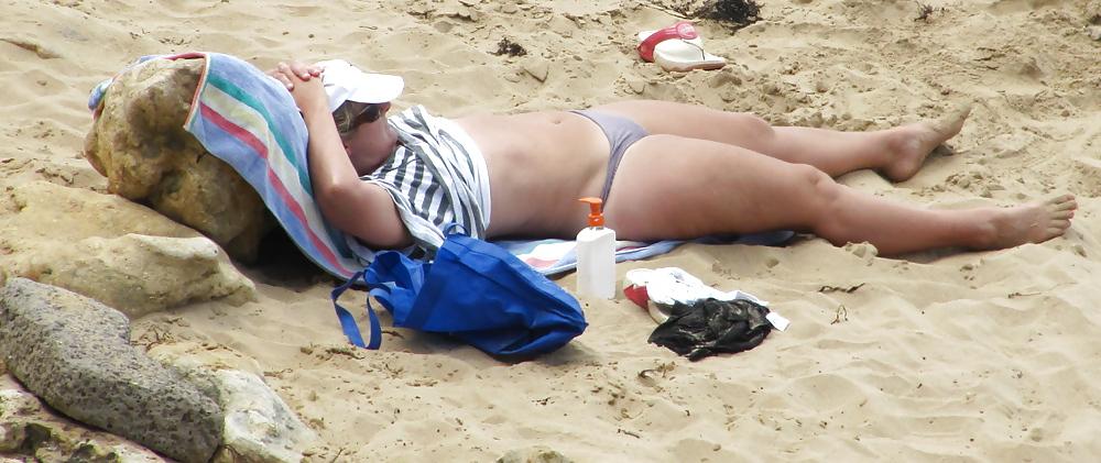 25P Voyeur photos of cuties around the world