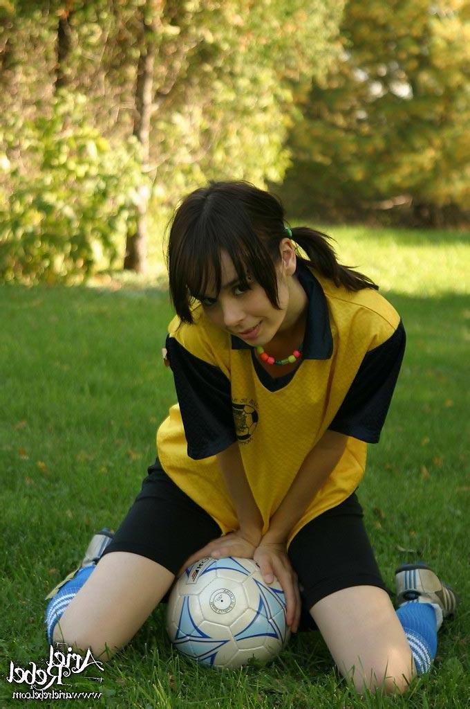 15P Pics of Ariel Rebel getting naked after sports