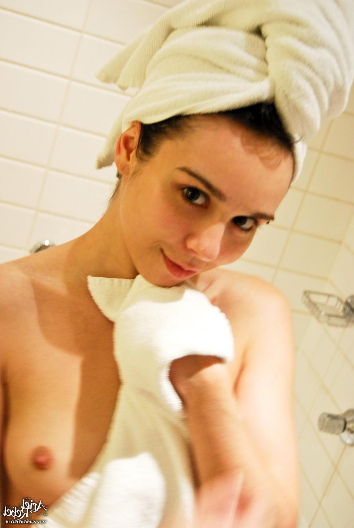 20P Pictures of teen girl Ariel Rebel getting all wet for you