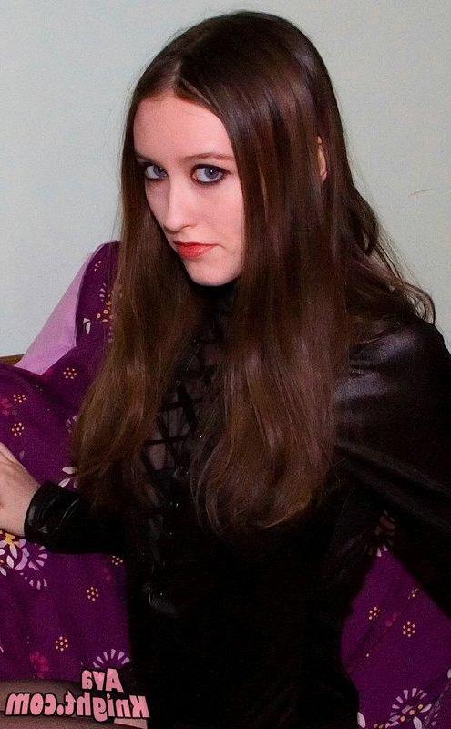20P Pictures of teen girl Ava Knight ready to fuck in her stockings