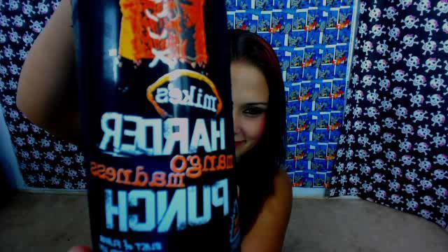 16P Screencaps of Bailey Knox giving a hot cam show