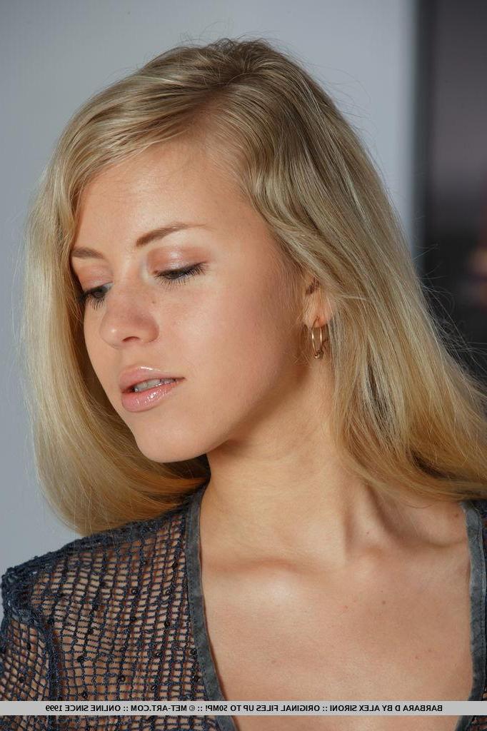 18P Stunning blonde teen Barbara D gets naked and seduces you with her tight body