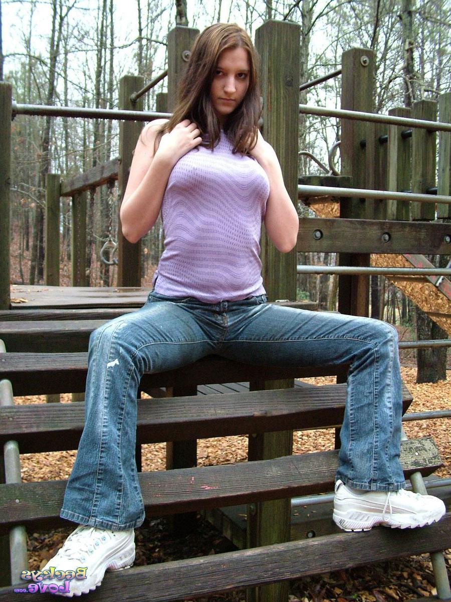 15P Pictures of Beckys Love teasing outside