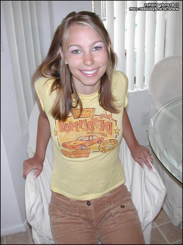 20P Pics of Brandy Didder stripping to her panties