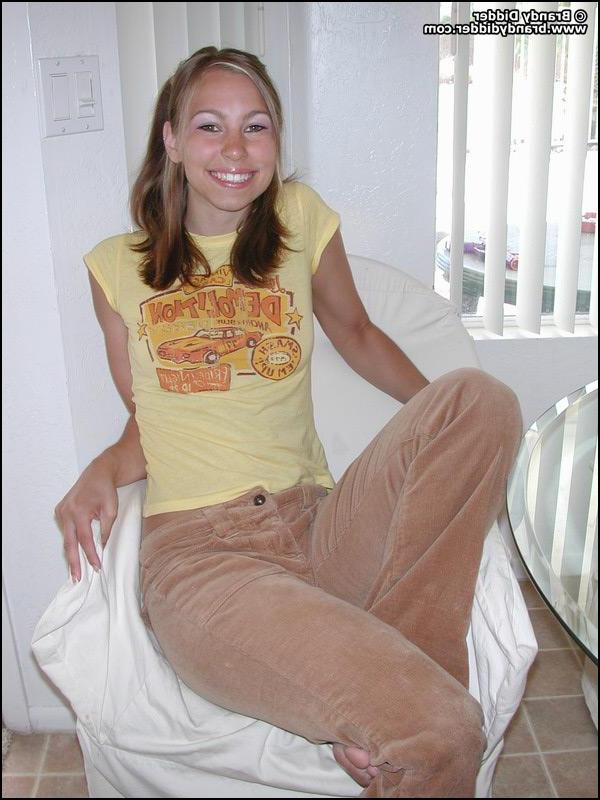 20P Pics of Brandy Didder stripping to her panties