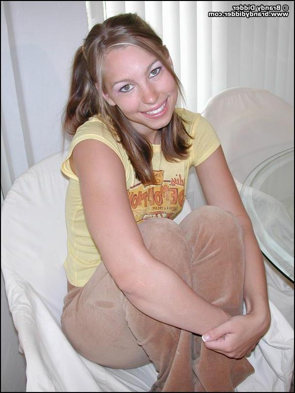20P Pics of Brandy Didder stripping to her panties