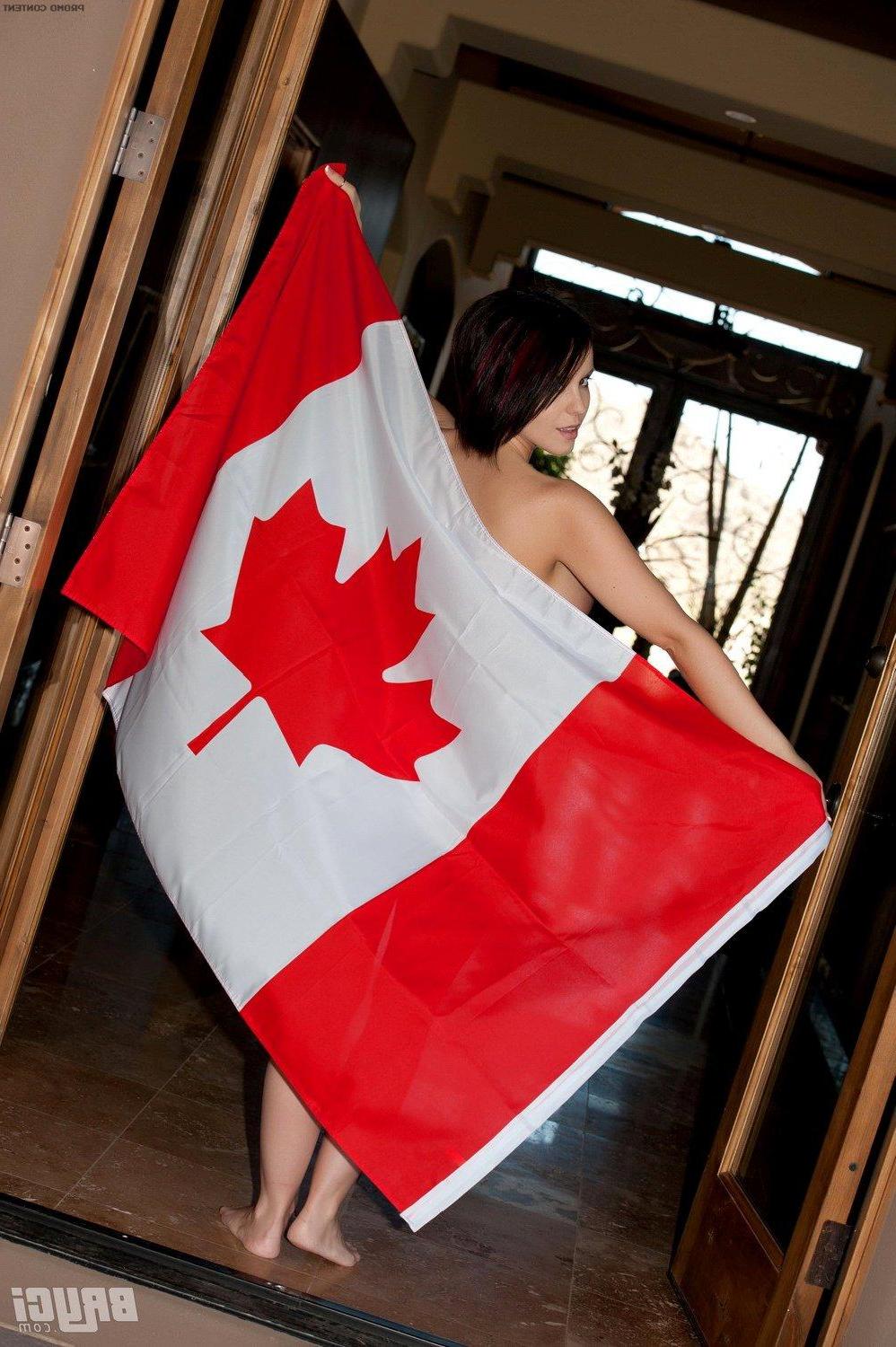 15P Bryci shows her love for Canada!