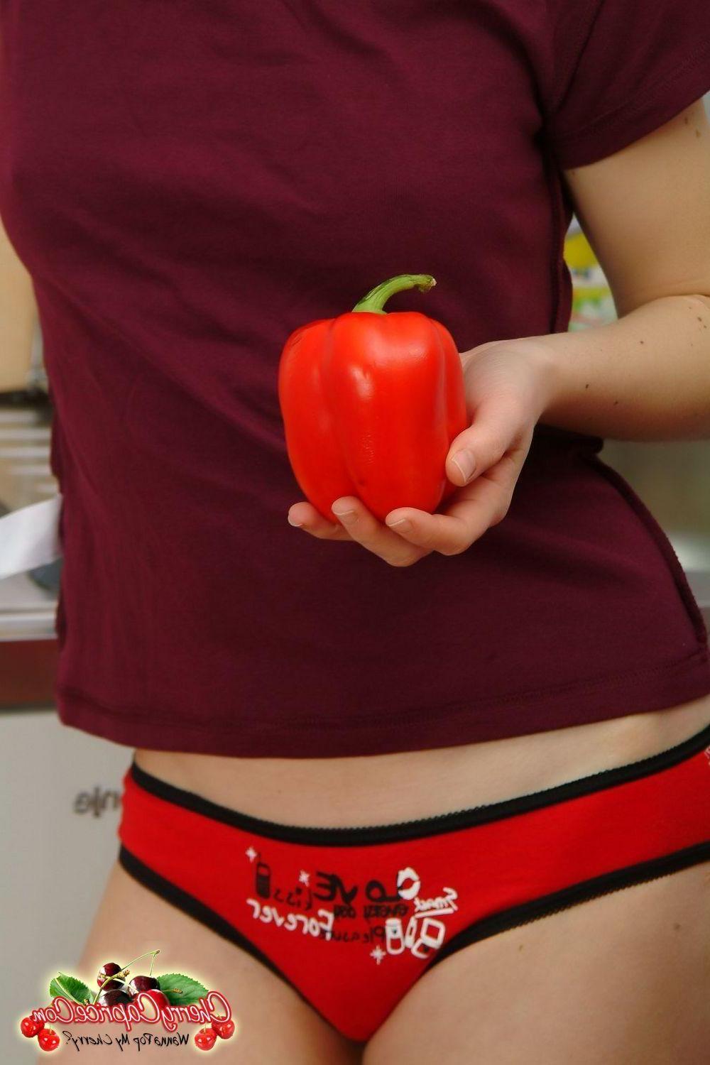 20P Pictures of teen star Cherry Caprice getting kinky with food