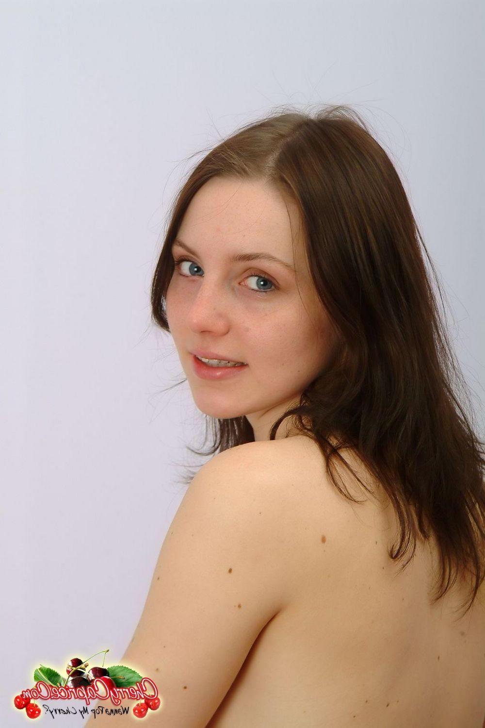20P Pictures of teen star Cherry Caprice getting kinky with food