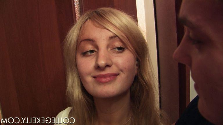 16P Pictures of College Kelly enjoying a hard fuck