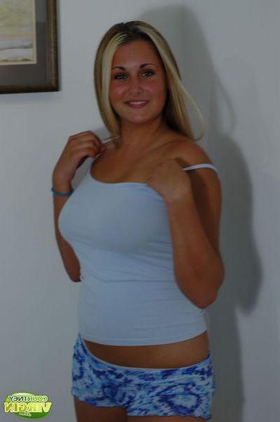16P Pictures of Courtney Virgin stripping for you at home