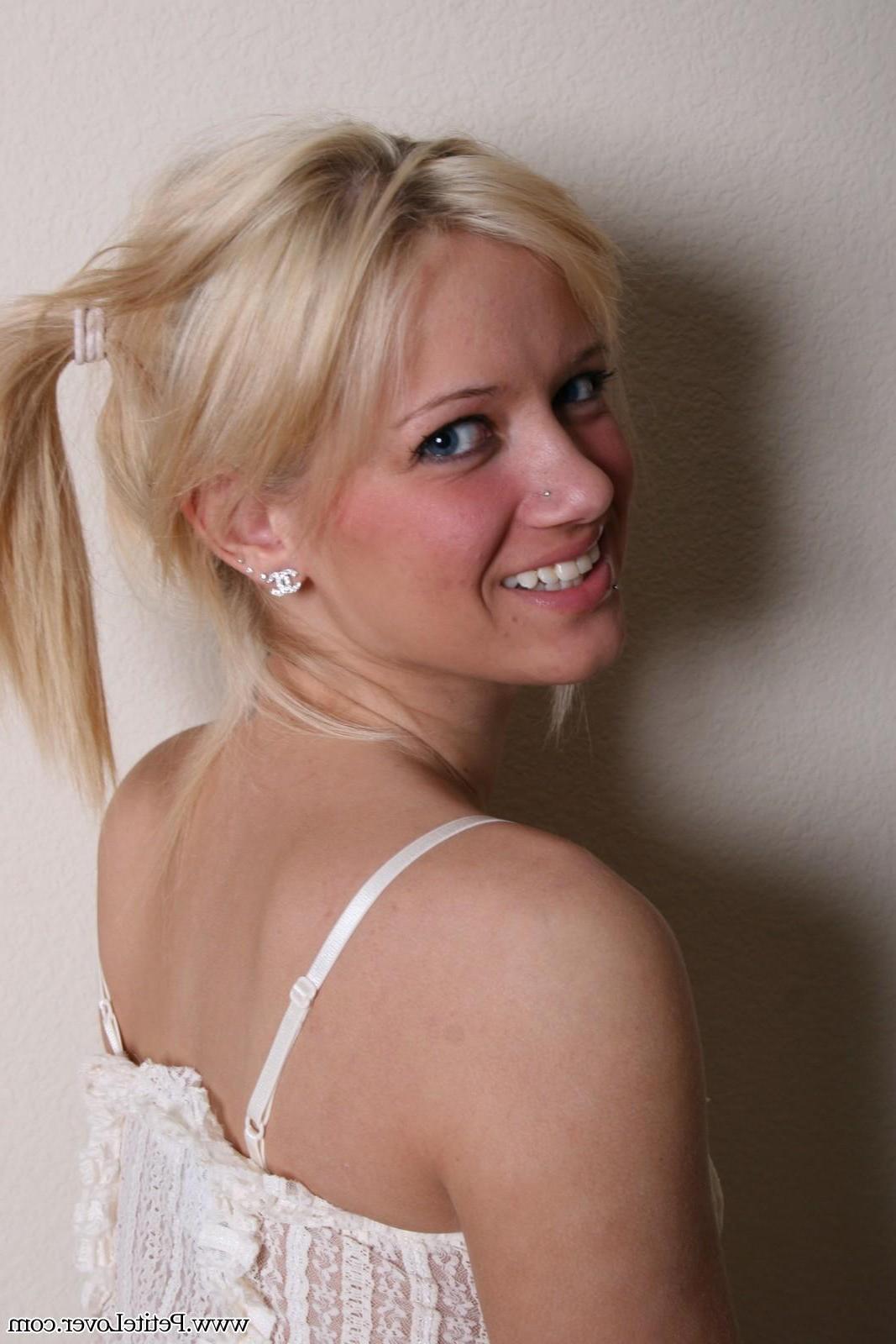 16P Hot girl Dani gets topless in her sexy pigtails