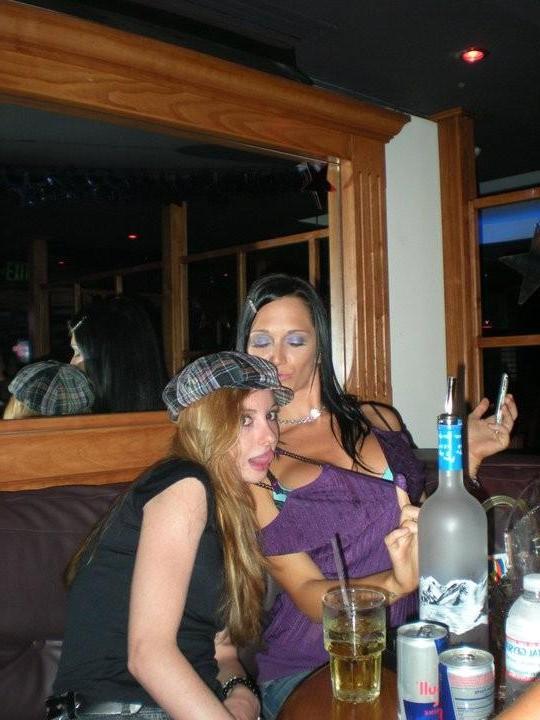 15P Candid pictures of Destiny having a party with her friends