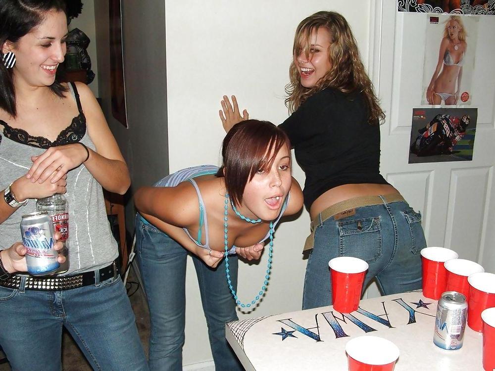 22P Party Girls