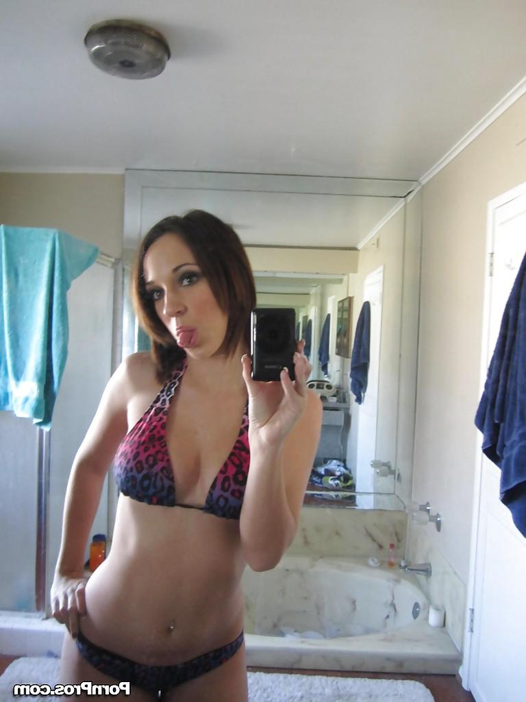 16P Hottie with a big ass Jada Stevens strips off bikini to show her body
