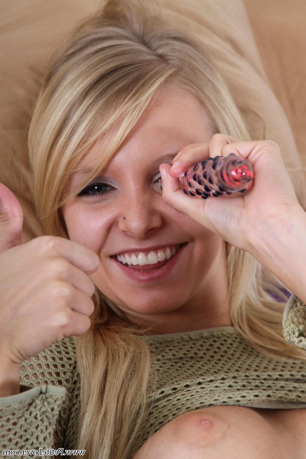 16P Blonde teen Elle masturbates with a glass dildo