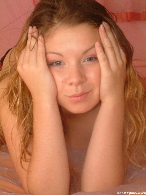 15P Emily 18 teases in bed