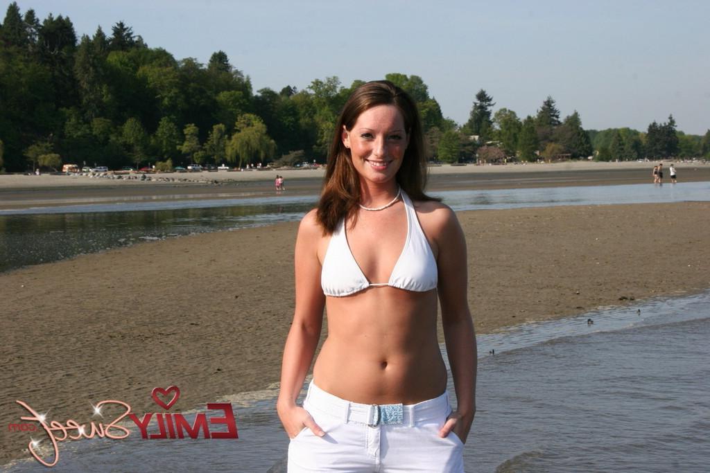 20P Pictures of Emily Sweet flashing from behind her bikini