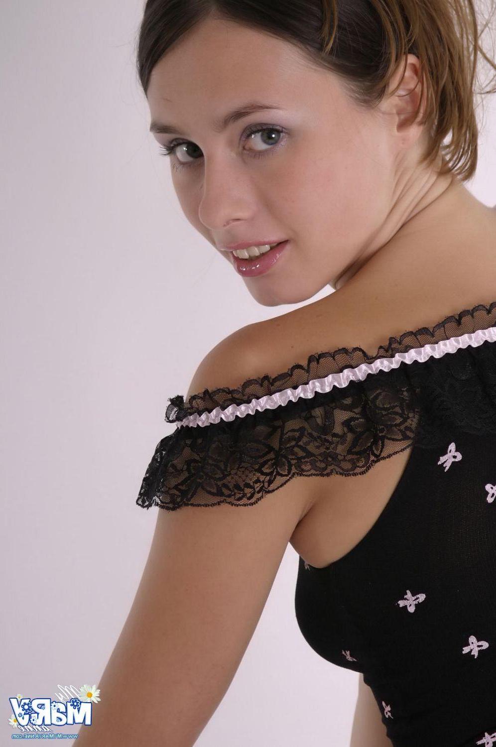 20P Pictures of teen amateur My Mary Anne teasing in some skimpy lingerie