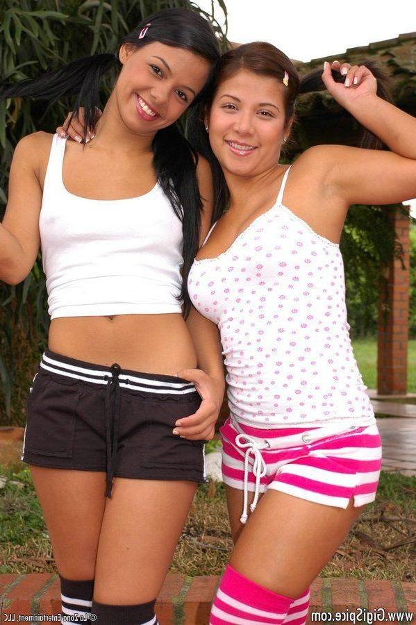 15P Pictures of teen Gigi Spice fucking her girlfriend in the back yard