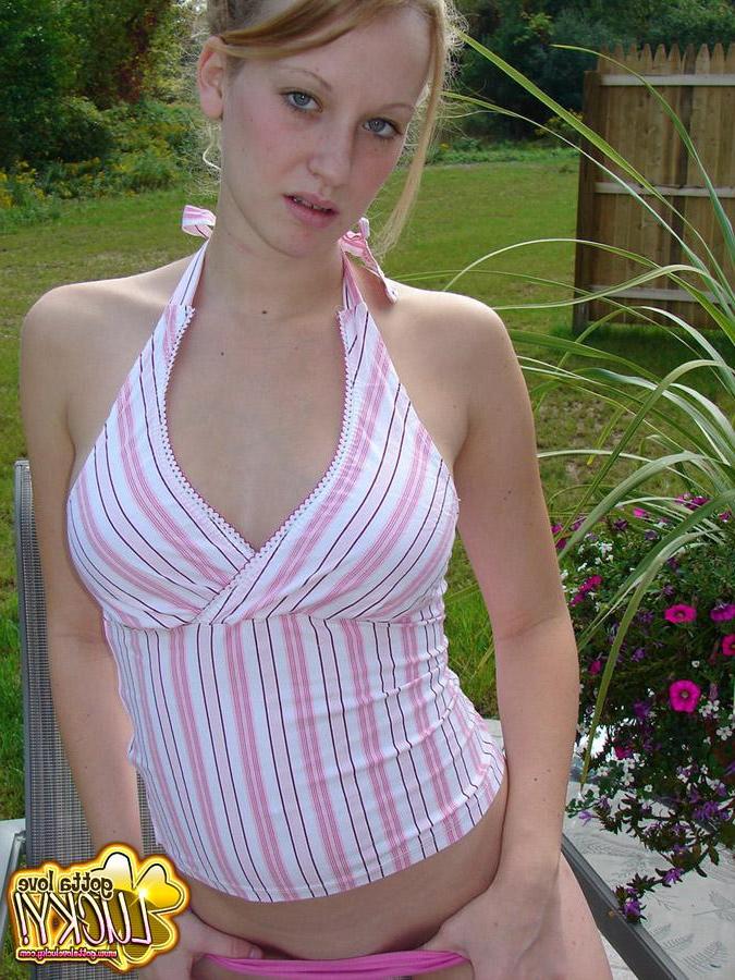 20P Pictures of Gotta Love Lucky showing you her panties outside