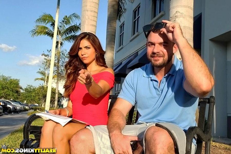 20P Latin beauty Isabella De Santos gets taken home for some hot sex
