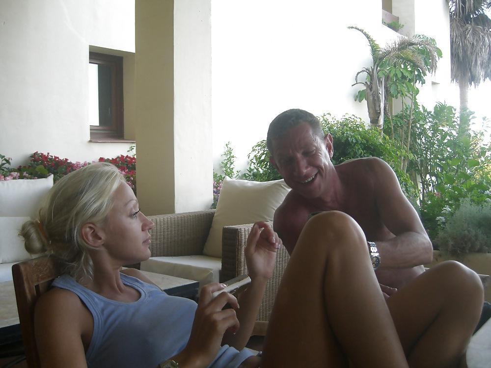25P Long Legged Beautiful Amateur