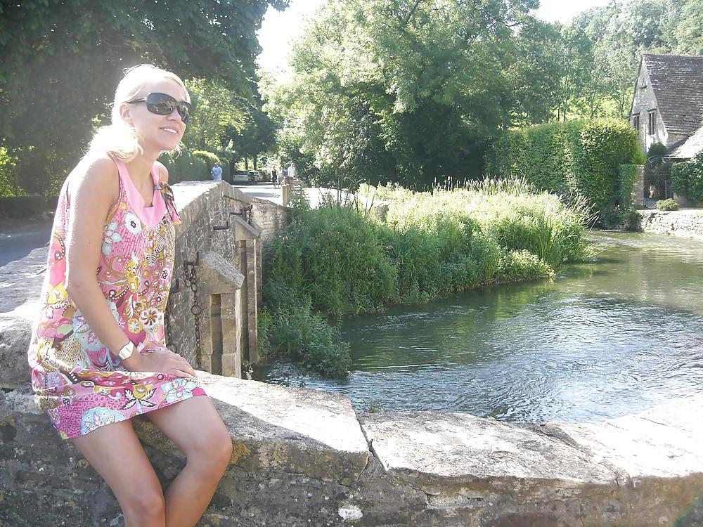 25P Long Legged Beautiful Amateur