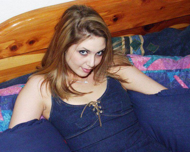 20P Pictures of teen Jennie Loves Sex spreading her legs for a hard fuck