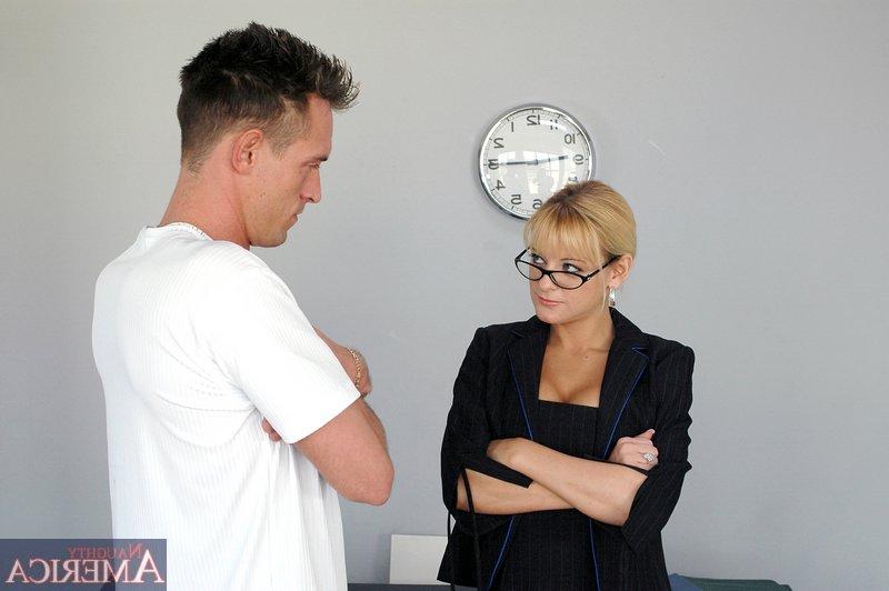 16P MILF teacher in glasses Sandy Summers shows how to please a student