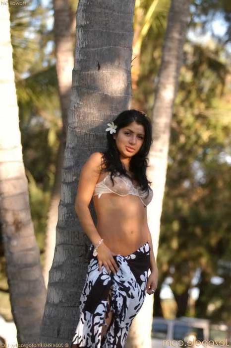 16P Jezebele poses in a public park
