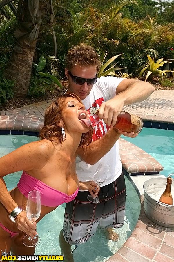 16P Mature hottie with huge tits Tara Holiday having wild sex by the pool