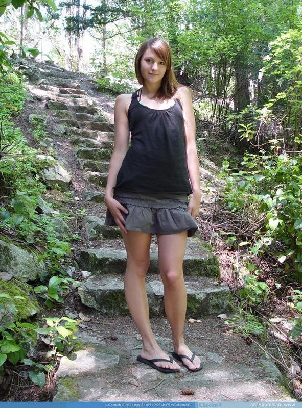 20P Pictures of Josie Model flashing from behind her bikini