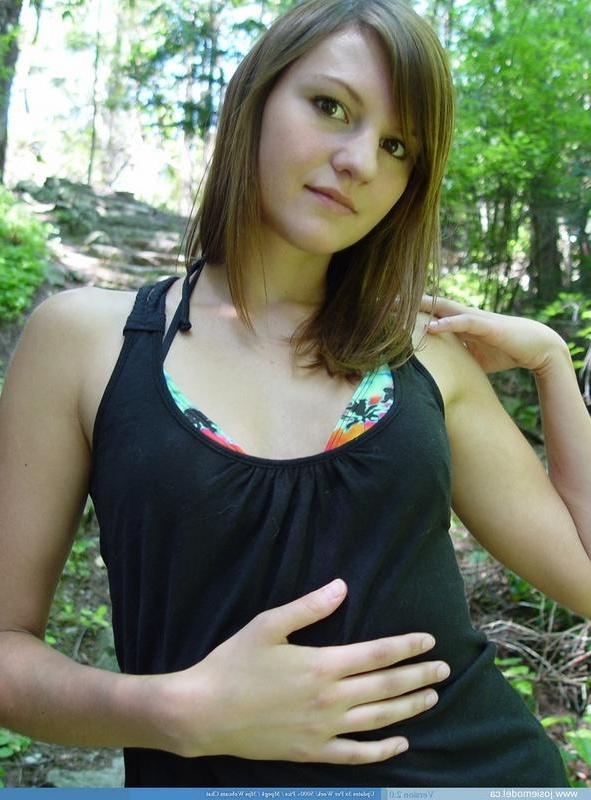 20P Pictures of Josie Model flashing from behind her bikini