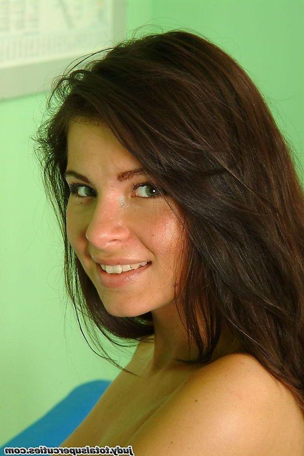 20P Pictures of teen amateur Judy naked and ready to fuck