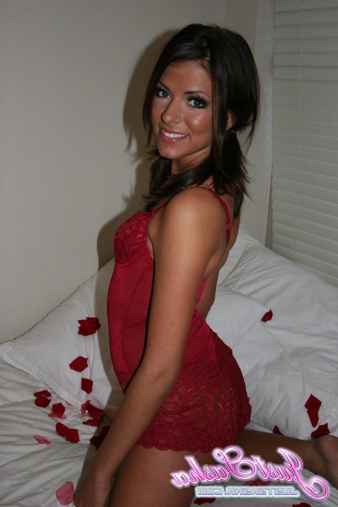 20P Pictures of Just Sasha sending you some belated Valentine's Day love