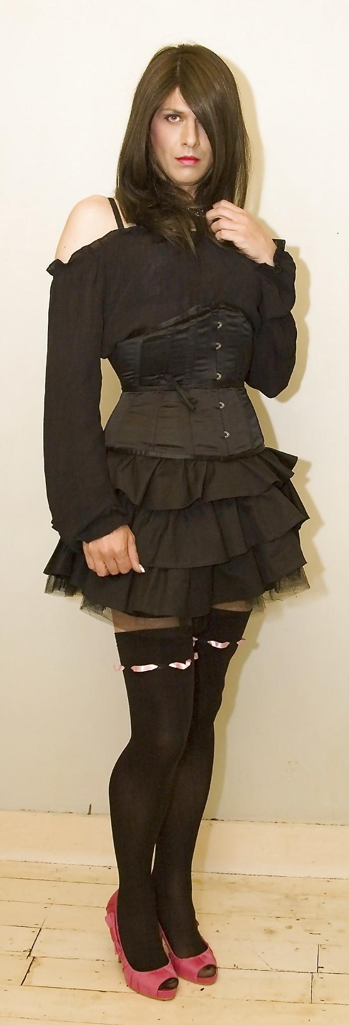 11P Gothic Doll