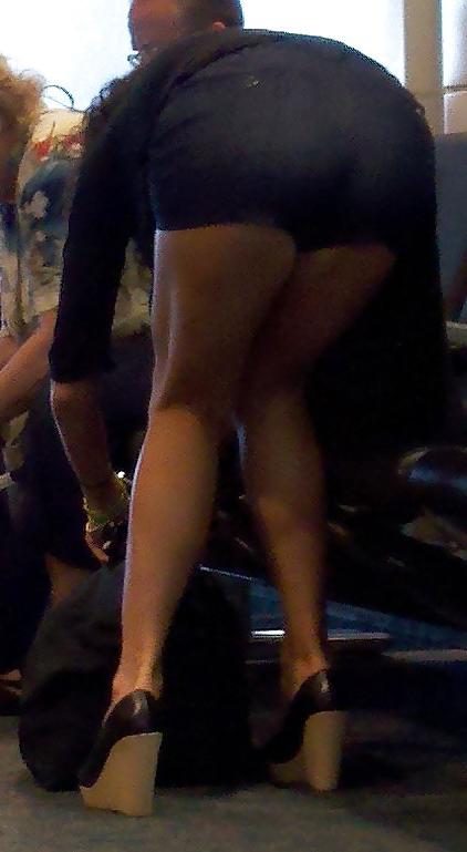 10P San Francisco Girls 2 Short Shorts Long Legs