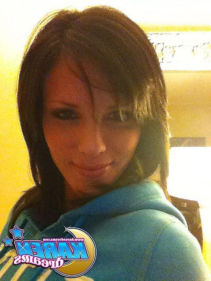 14P Pictures of Karen Dreams being a cock-tease on cam