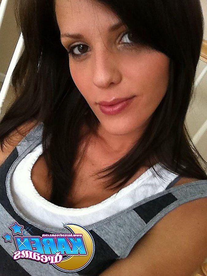 20P Pictures of Karen Dreams being a cock-tease on web-cam